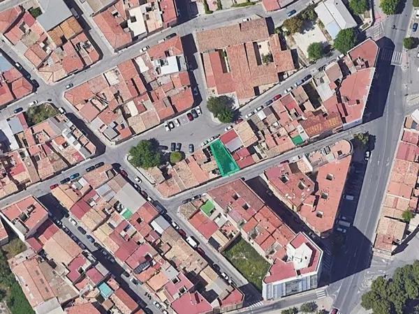 Terreno en calle Agustina Aragón photo 1