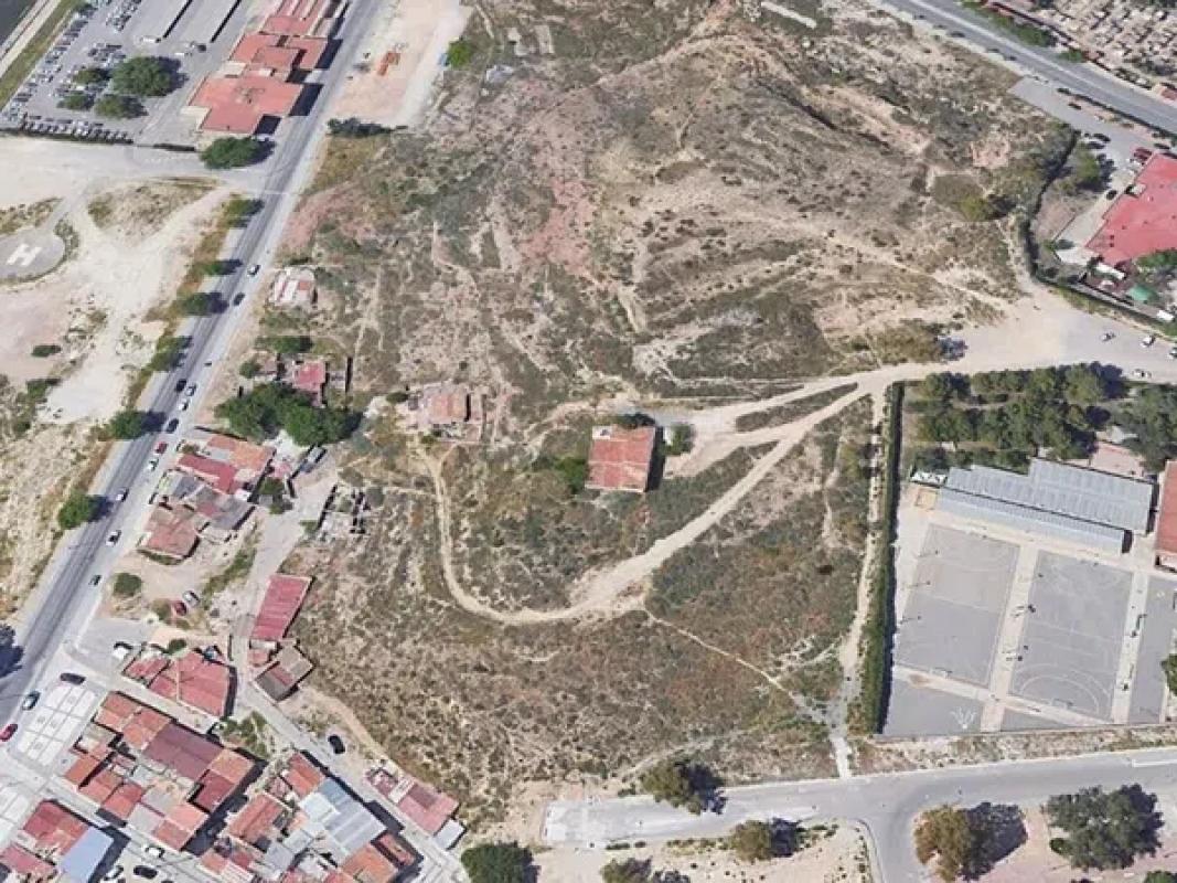 Terreno en venta en Elda, Alicante photo 3