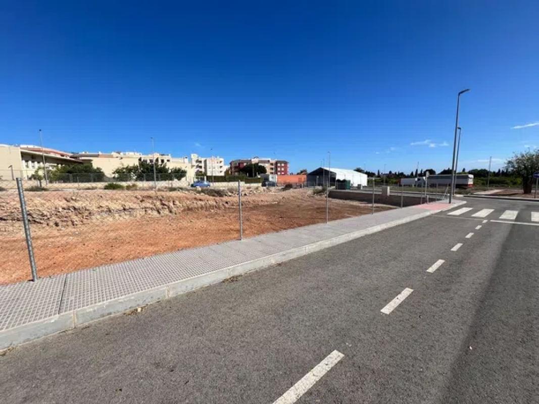 Terreno en venta en Los Montesinos, Alicante photo 3