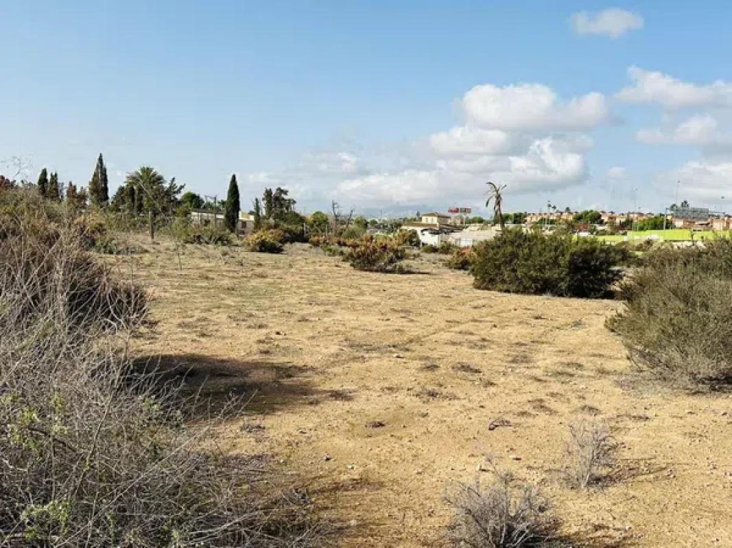 Terreno en venta en Elche / Elx, Alicante photo 2