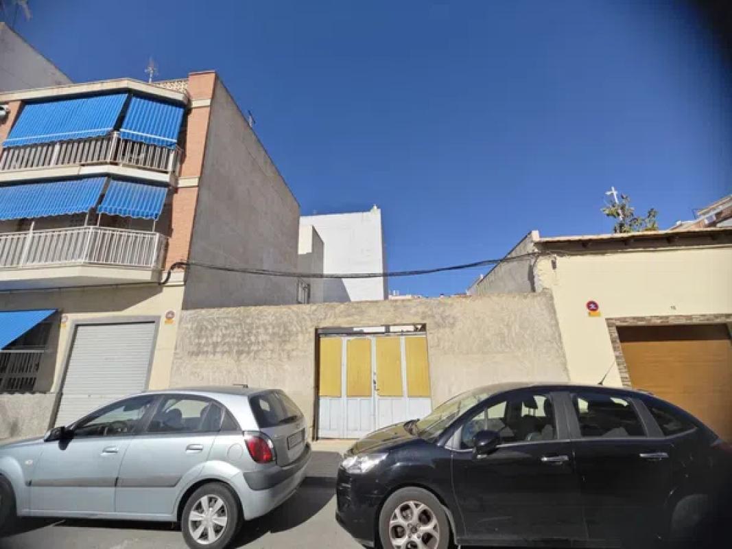 Terreno en venta en Elche / Elx, Alicante photo 1