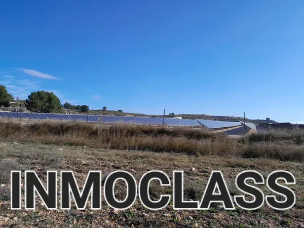 Terreno en venta en Pinoso, Alicante photo 1
