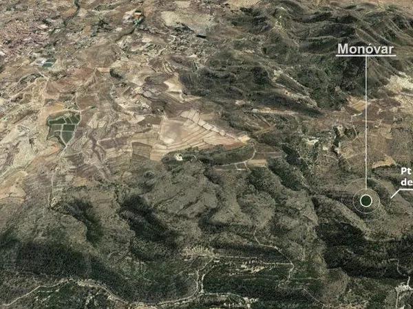 Terreno en via Sense Nom photo 3