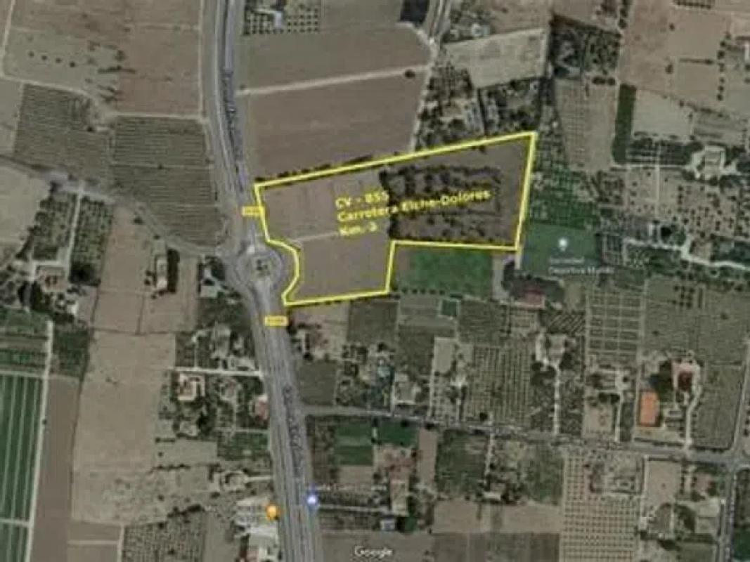 Terreno en venta en Elche / Elx, Alicante photo 1