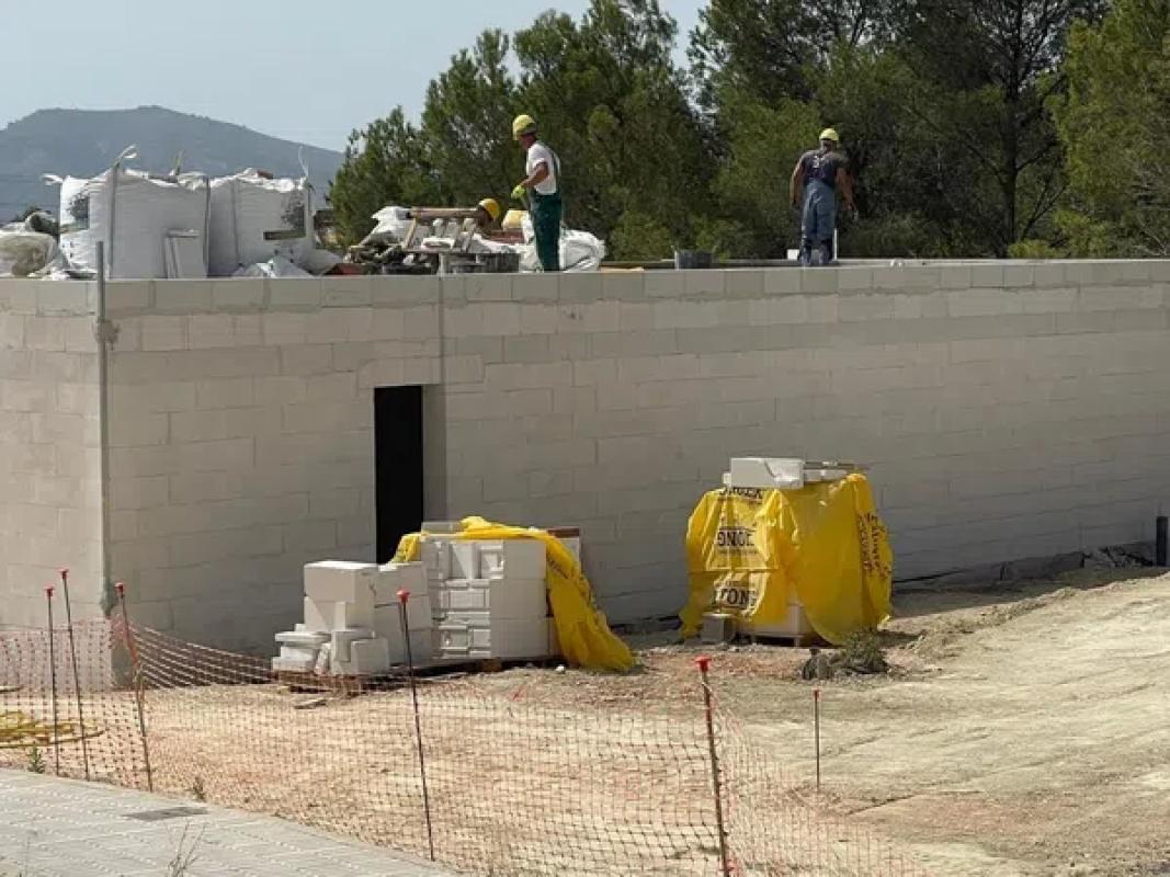 Участок земли на продажу в Алфаз дель Пи, Аликанте photo 3