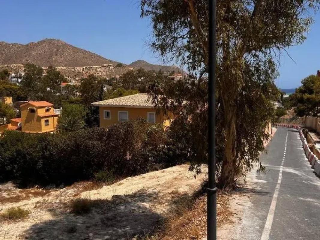 Terreno en venta en El Campello, Alicante photo 2