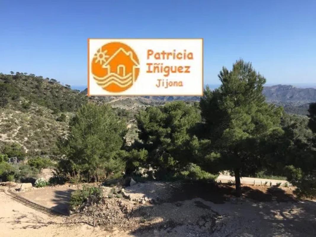 Terreno en venta en Jijona / Xixona, Alicante photo 1