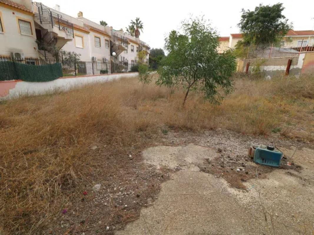 Terreno en venta en Algorfa, Alicante photo 4