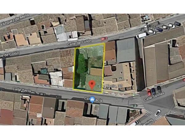 Terreno en calle Yecla photo 1