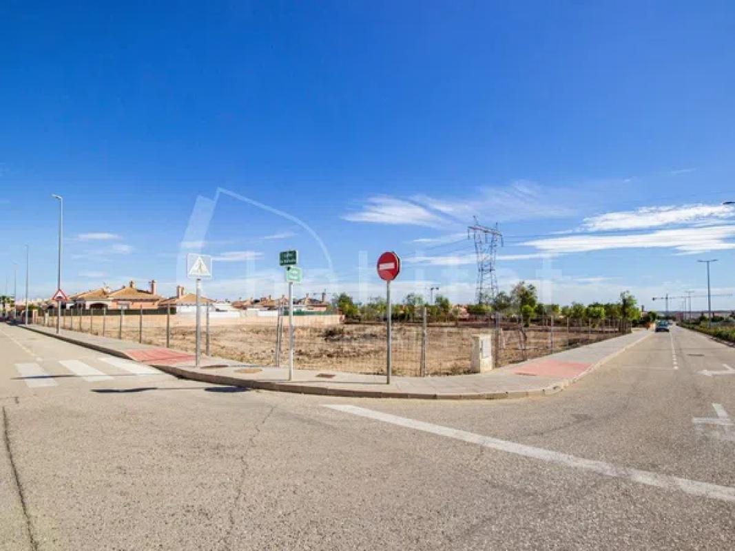 Terreno en venta en Los Montesinos, Alicante photo 3