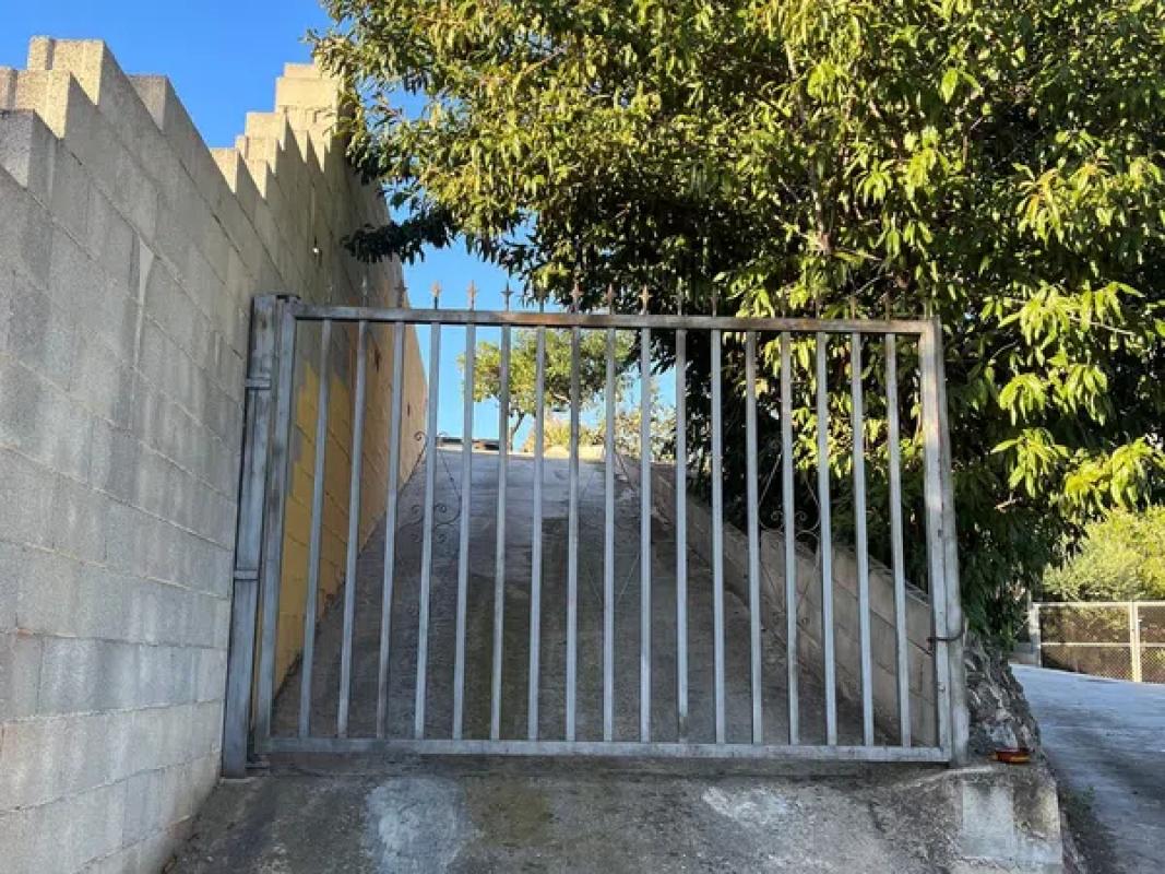 Terreno en venta en Polop, Alicante photo 1