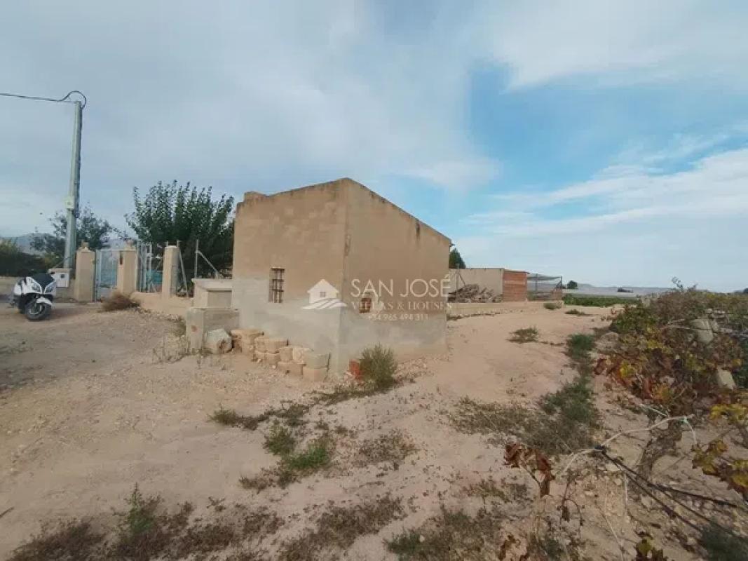 Terreno en venta en Novelda, Alicante photo 5