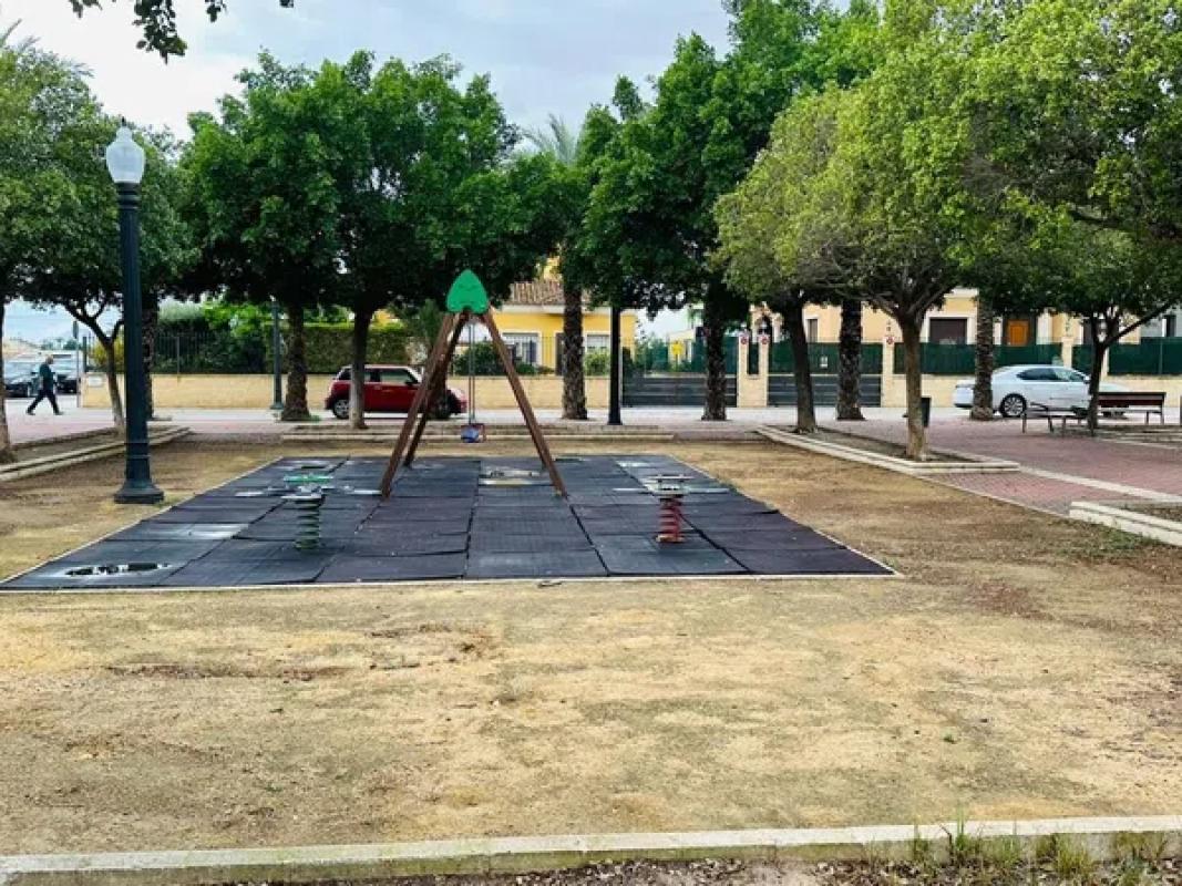 Terreno en venta en Elche / Elx, Alicante photo 3