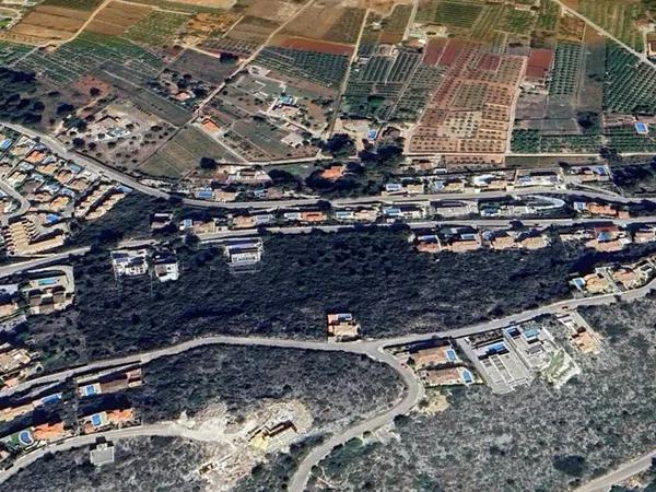 Terreno en calle Riu Segura thumbnail 2