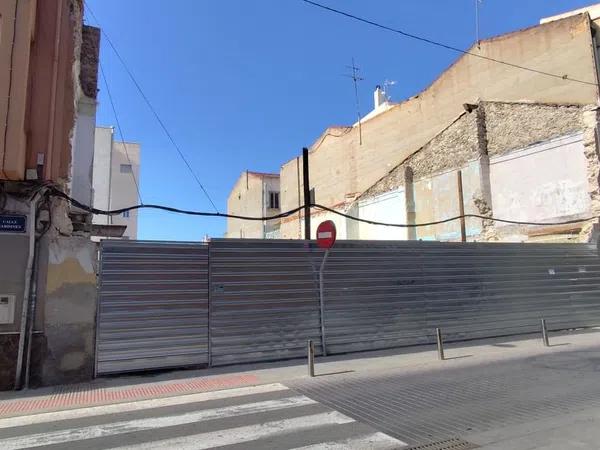 Terreno en calle Jardines photo 1