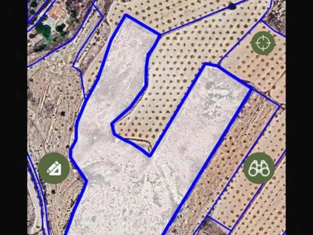 Terreno en venta en Pinoso, Alicante photo 1