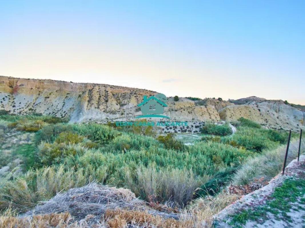 Terreno en venta en Jijona / Xixona, Alicante photo 1