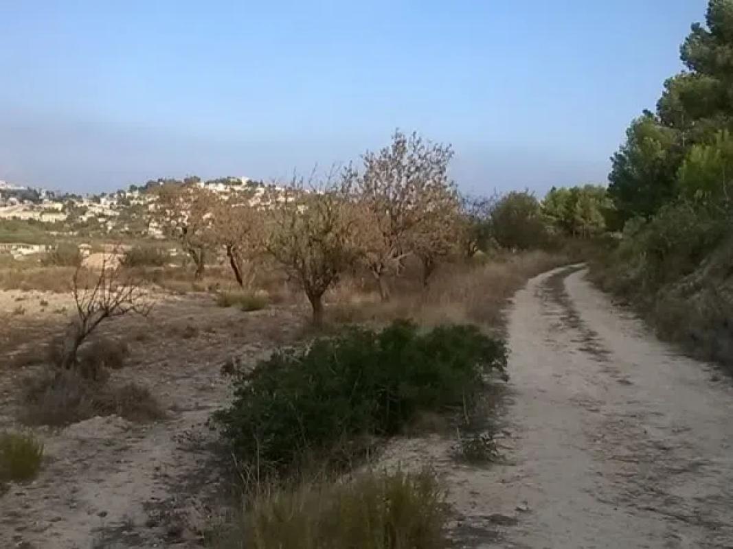 Terreno en venta en Calpe, Alicante photo 2