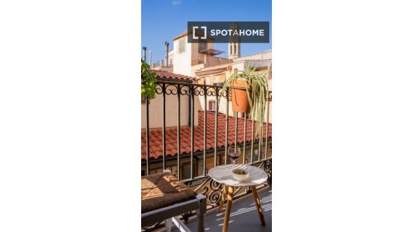 Habitación en piso compartido en barcelona. thumbnail 2