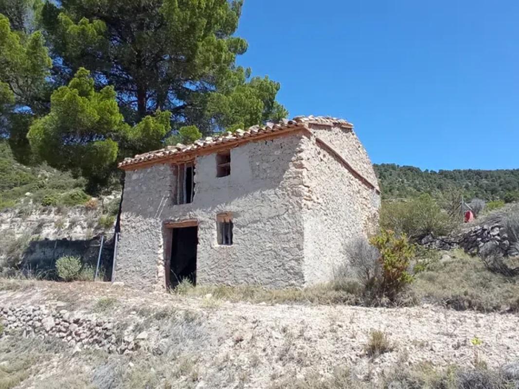 Terreno en venta en Relleu, Alicante photo 1