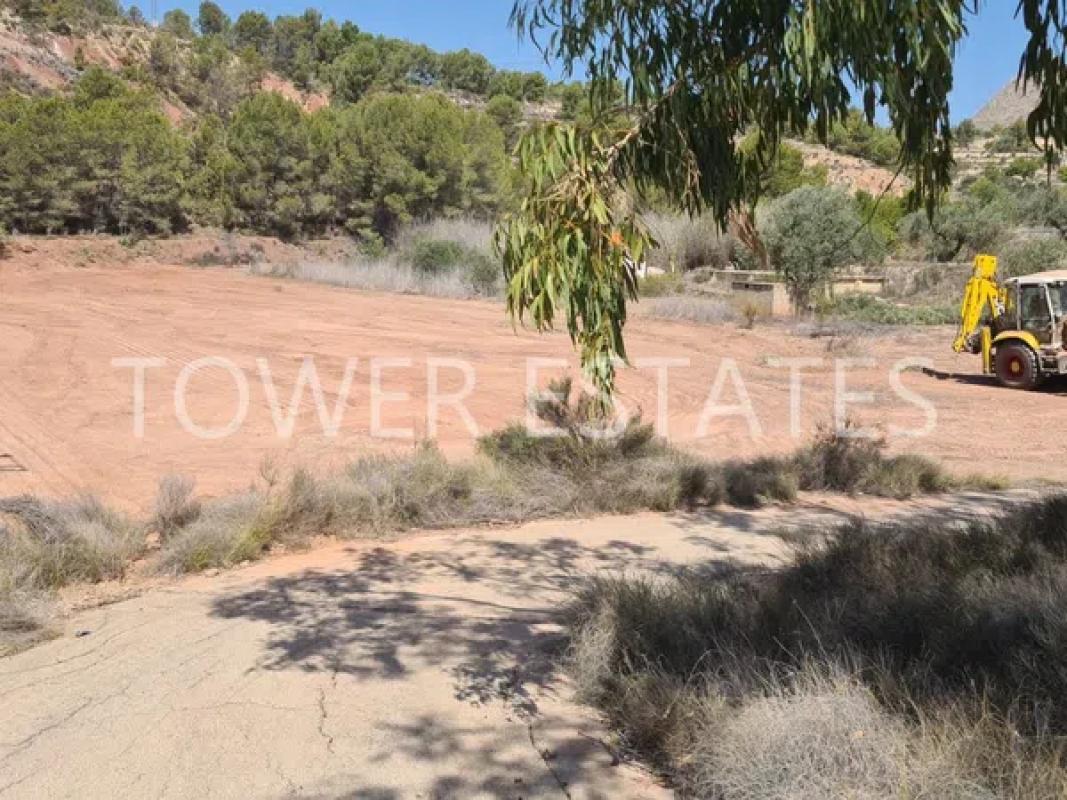Terreno en venta en Finestrat, Alicante photo 1