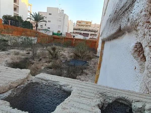 Terreno en calle de Pedro Lorca photo 1