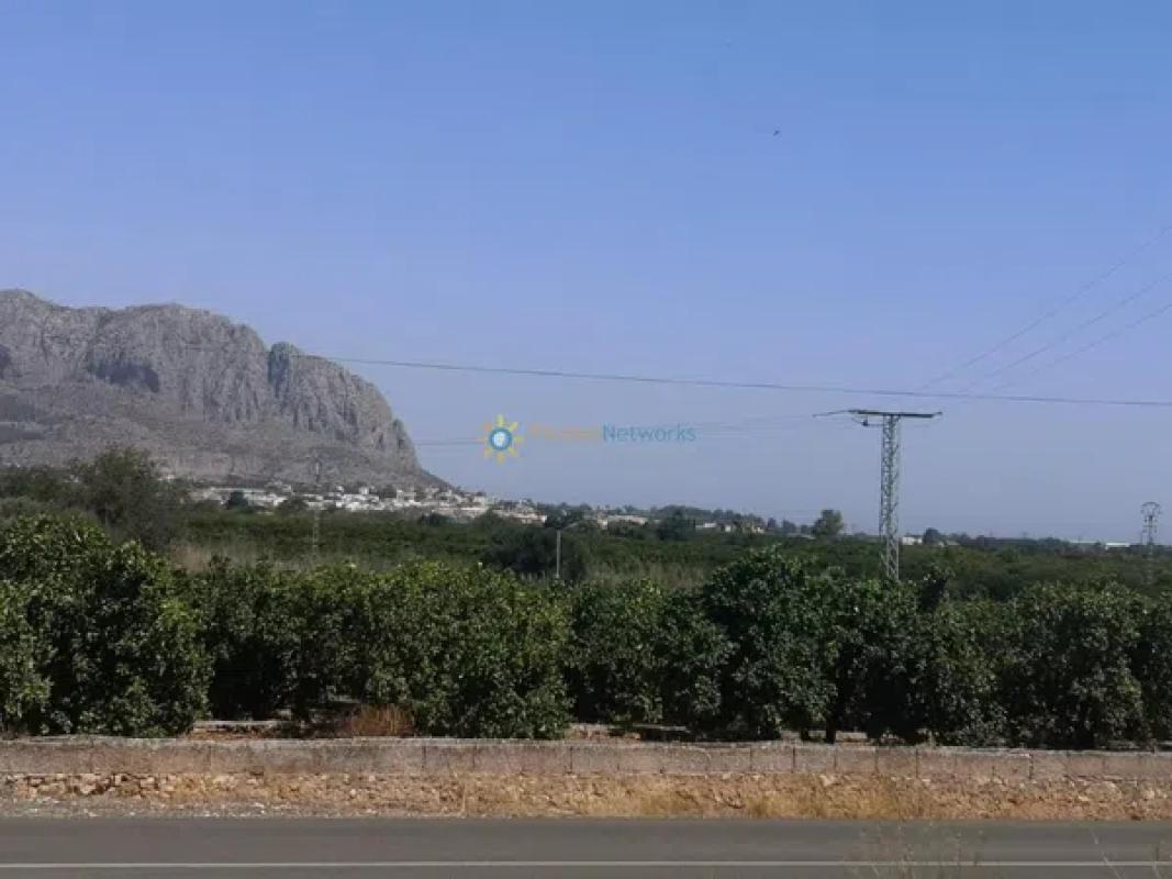 Terreno en venta en Pedreguer, Alicante photo 1