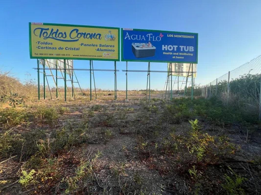 Działka na sprzedaż w Torrevieja, Alicante photo 4