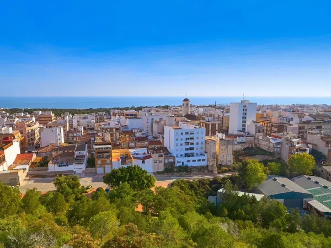 Terreno en venta en Guardamar del Segura, Alicante photo 4