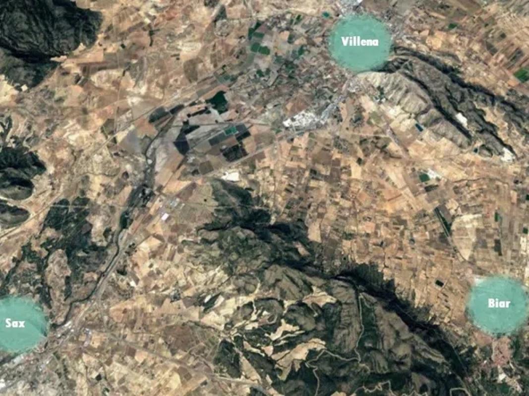 Terreno en venta en Villena, Alicante photo 5