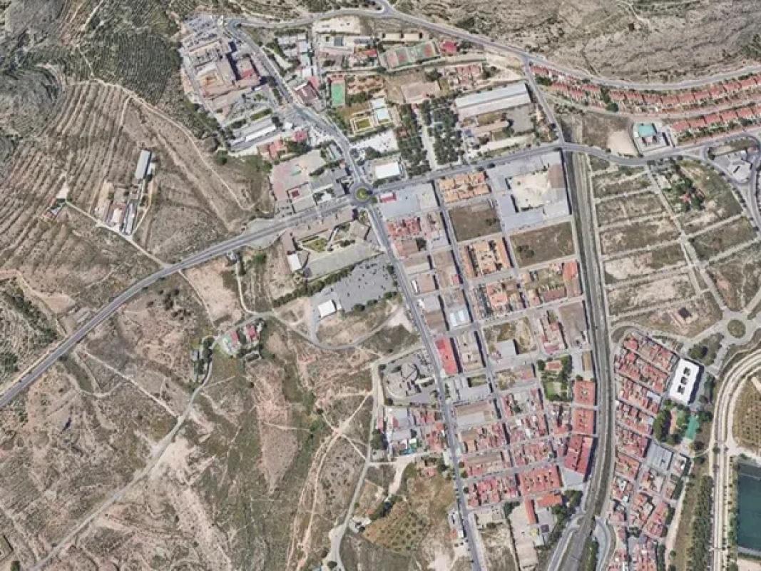 Terreno en venta en Elda, Alicante photo 3