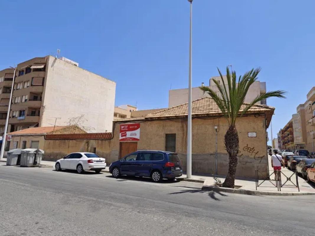 Terreno en venta en Elche / Elx, Alicante photo 2