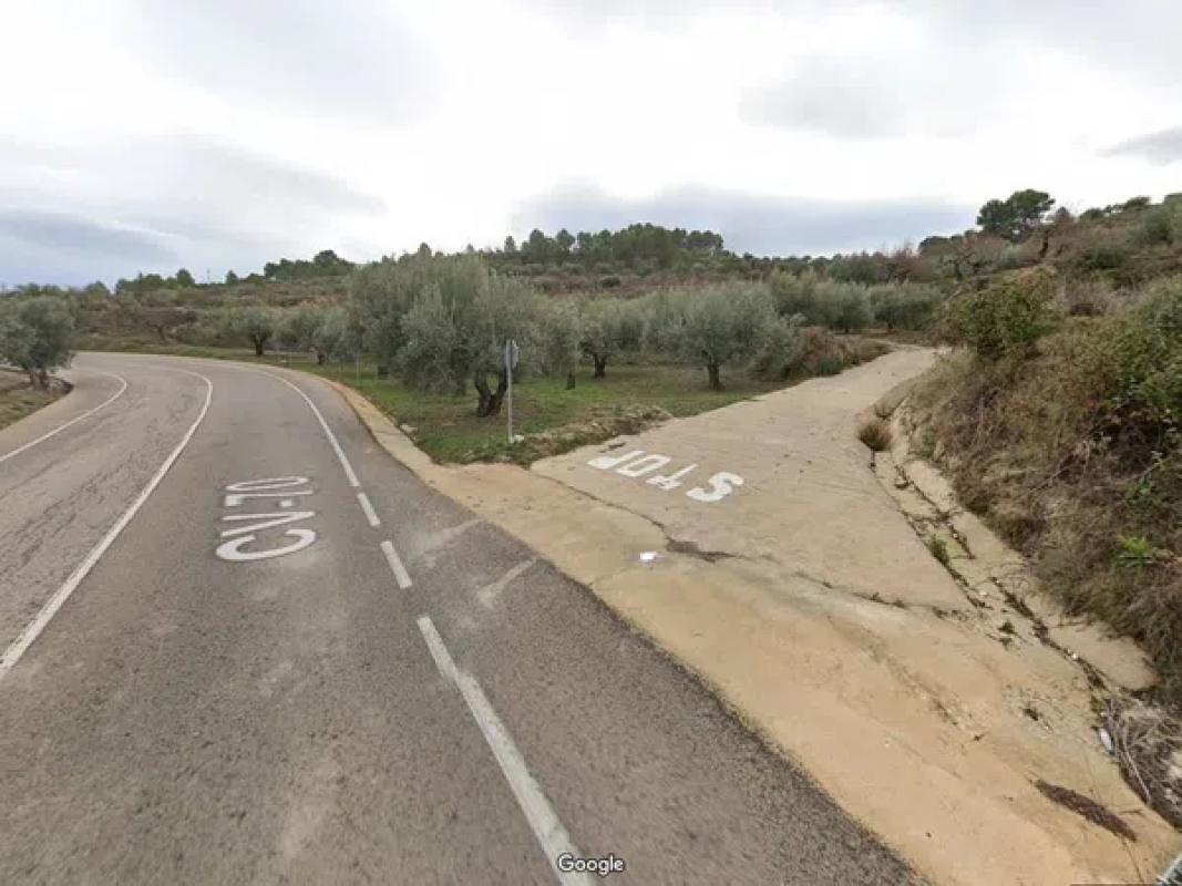 Terreno en venta en Penaguila, Alicante photo 2