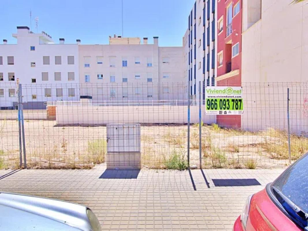 Terreno en venta en Elche / Elx, Alicante photo 2