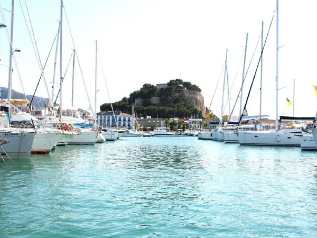 Terreno en venta en Denia, Alicante photo 3