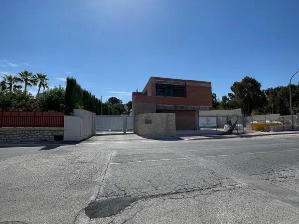 Terreno en avenida de la molineta, 1 photo 1
