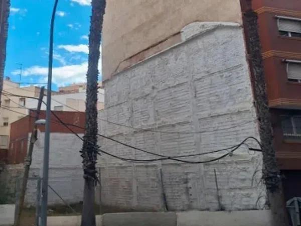 Terreno en Barrio Ensanche-Diputación thumbnail 1