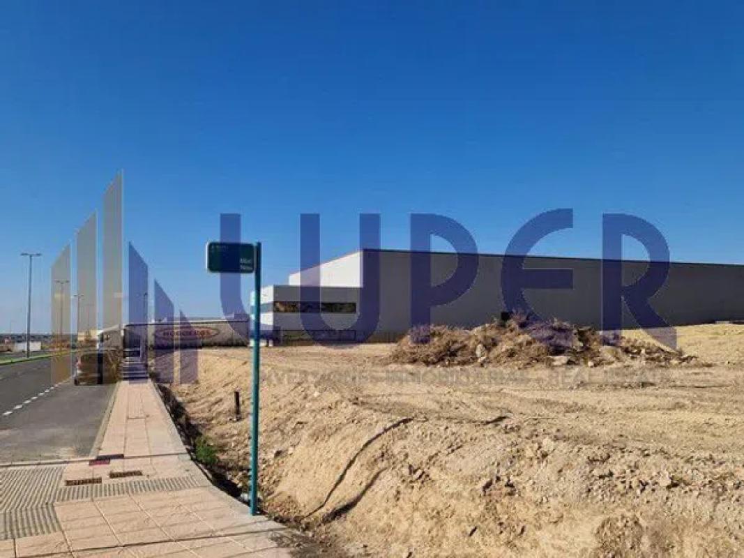 Terreno en venta en Mutxamel, Alicante photo 2