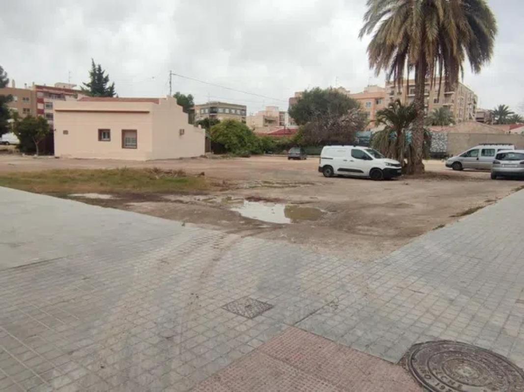 Terreno en venta en Elche / Elx, Alicante photo 3