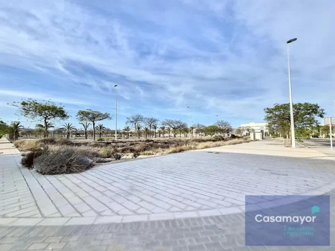 Terreno en venta en Elche / Elx, Alicante photo 1