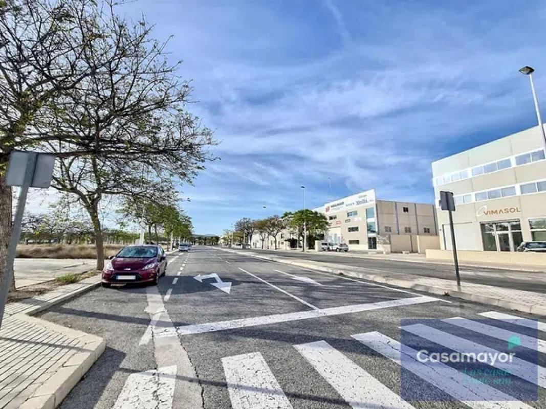 Terreno en venta en Elche / Elx, Alicante photo 2
