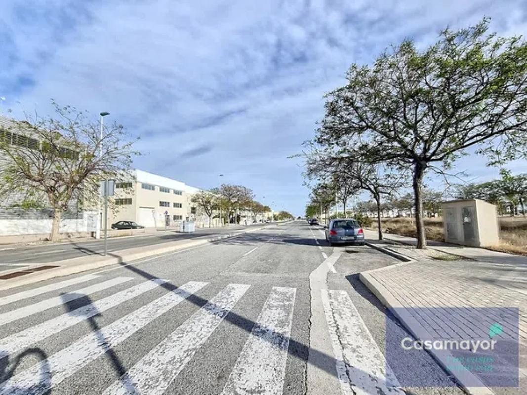 Terreno en venta en Elche / Elx, Alicante photo 3