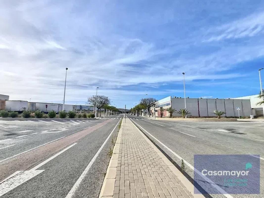 Terreno en venta en Elche / Elx, Alicante photo 2