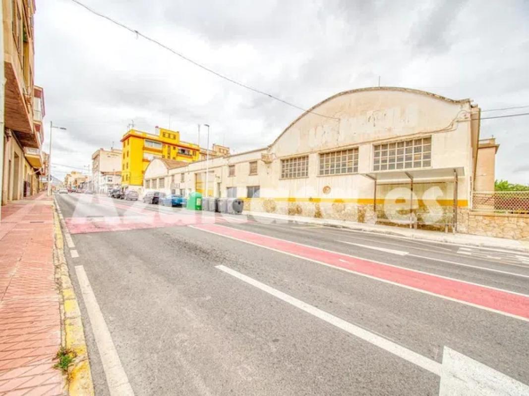 Terreno en venta en Novelda, Alicante photo 2