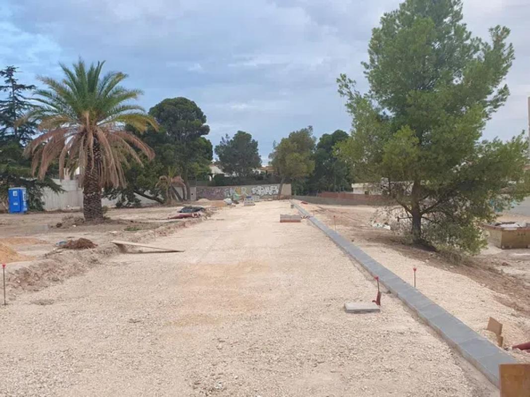 Terreno en venta en Petrer, Alicante photo 2