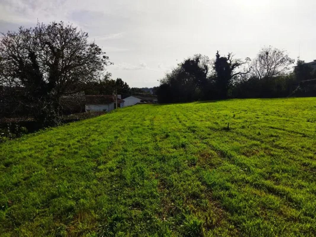 Terreno en venta en Oleiros, A Coruña photo 2