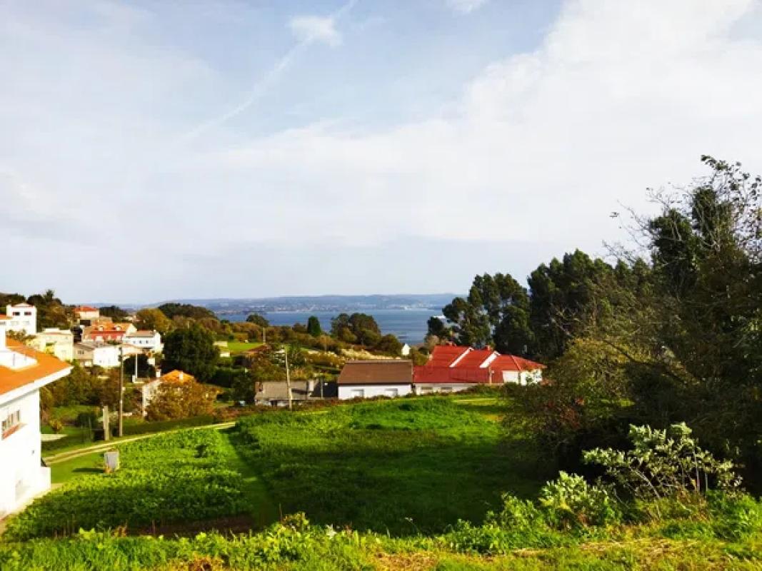 Terreno en venta en Oleiros, A Coruña photo 3