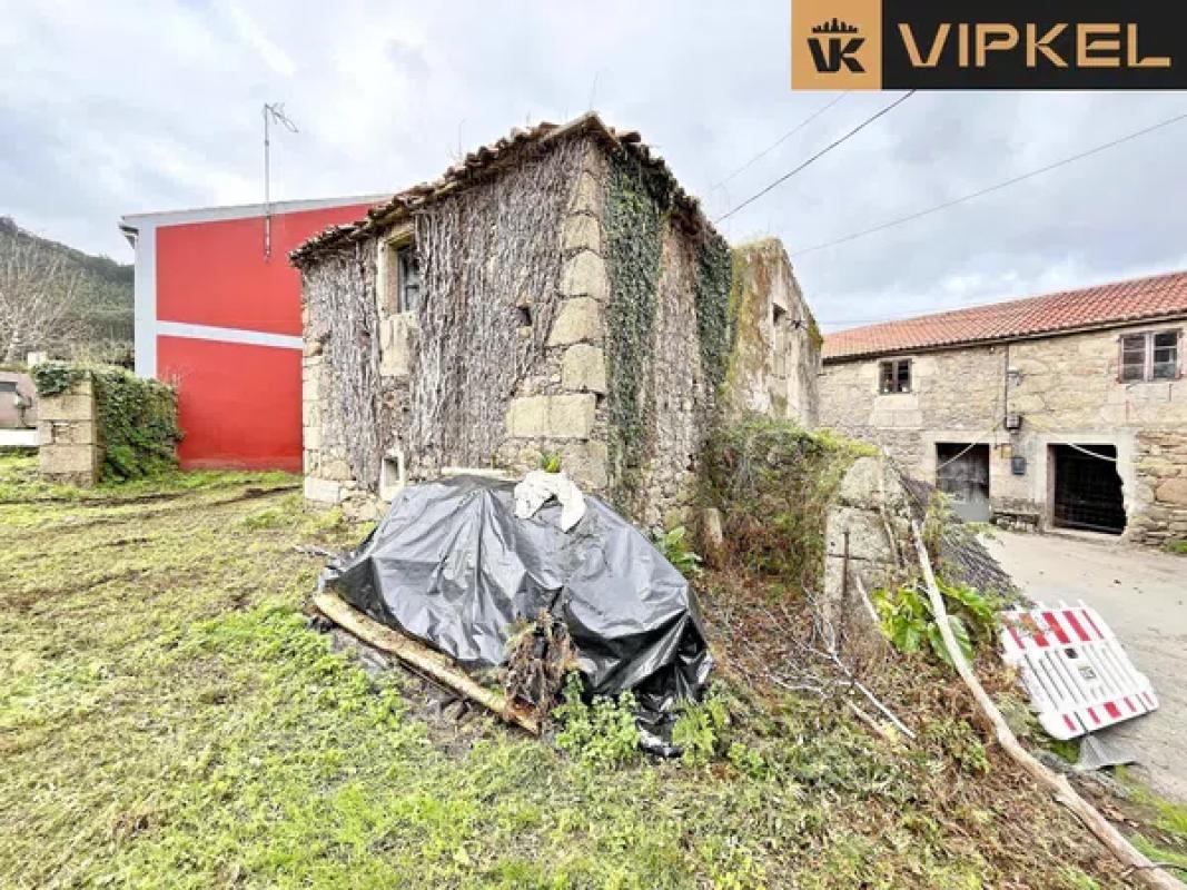 Działka na sprzedaż w Arteixo, A Coruña photo 3