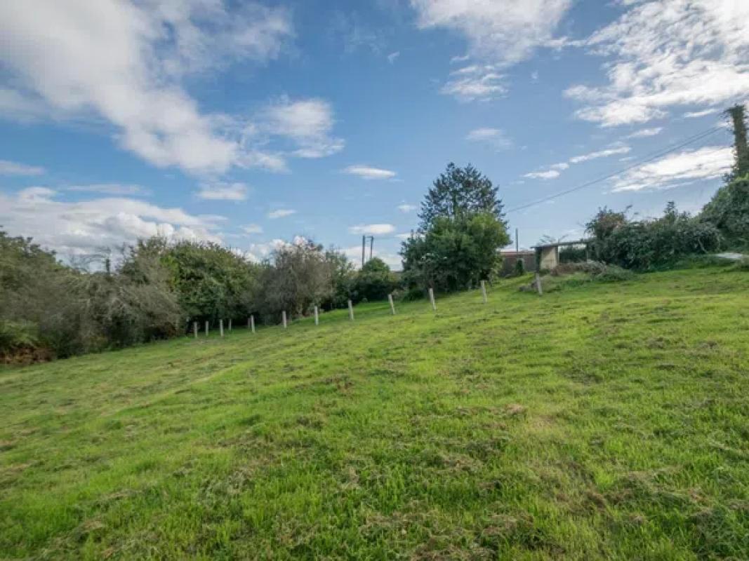 Terreno en venta en Cambre, A Coruña photo 2