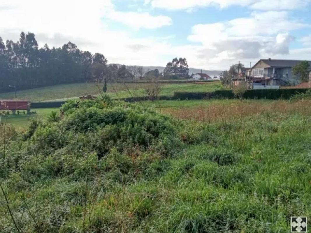 Terreno en venta en Carral, A Coruña photo 3